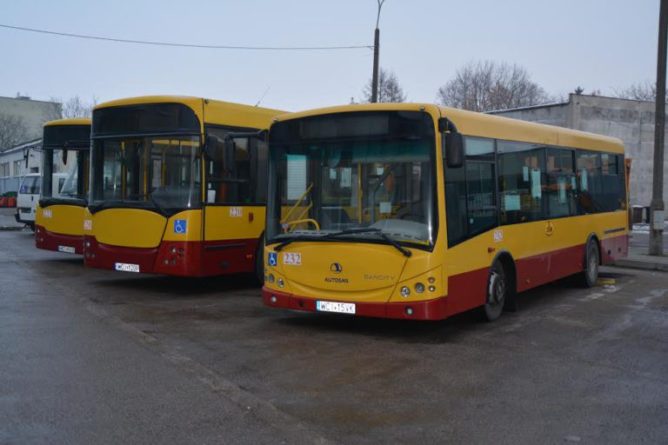 Autobusy w okresie świątecznym i noworocznym