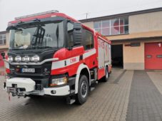 Nowy ciężki wóz bojowy dla Ciechanowskich strażaków