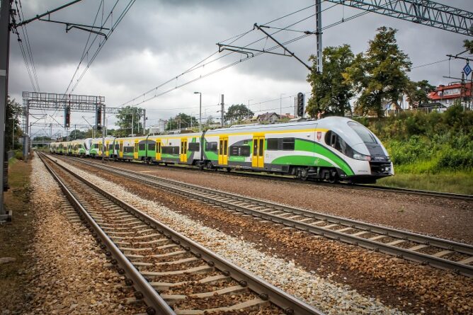 Nowa edycja rozkładu jazdy pociągów KM 2021/2022