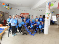 Solidarni w Światowy Dzień Świadomości Autyzmu w Klubie Senior+ w Gumowie