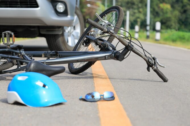 Wypadek drogowy z udziałem rowerzystki