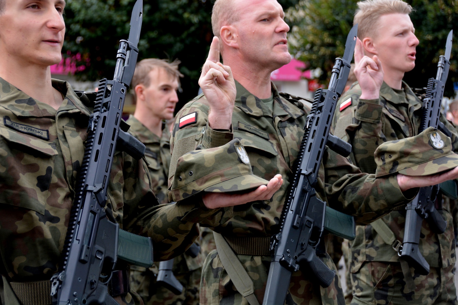 Przysięga żołnierzy 5 Mazowieckiej Brygady Obrony Terytorialnej w Mławie